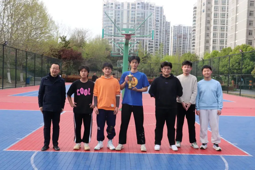 青少年学生篮球训练营发言稿_0